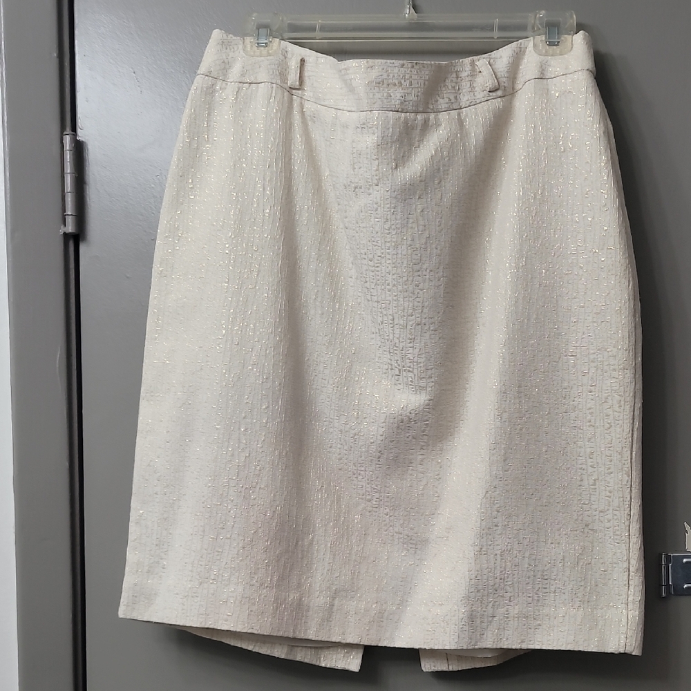 Worthington Elegant Ivory Pencil Skirt